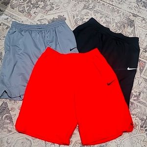 (3) NIKE SHORTS XL